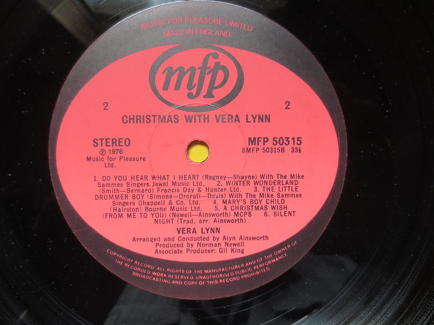 VERA LYNN, CHRISTMAS Album, Vera Lynn Albums, Vera Lynn Vinyl, Vera Lynn Lps, Vera Lynn Record, Christmas Lps, 1976 Record