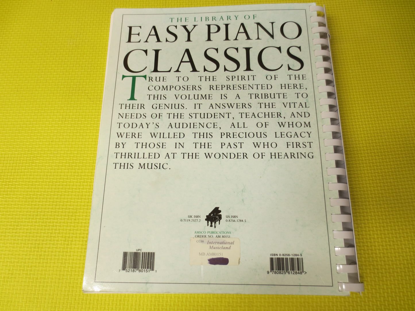 Vintage Books, EASY PIANO CLASSICS, Sheet Music, Music Books, Classical Piano Book, Classical Music, Classic Books, Vintage Music Book