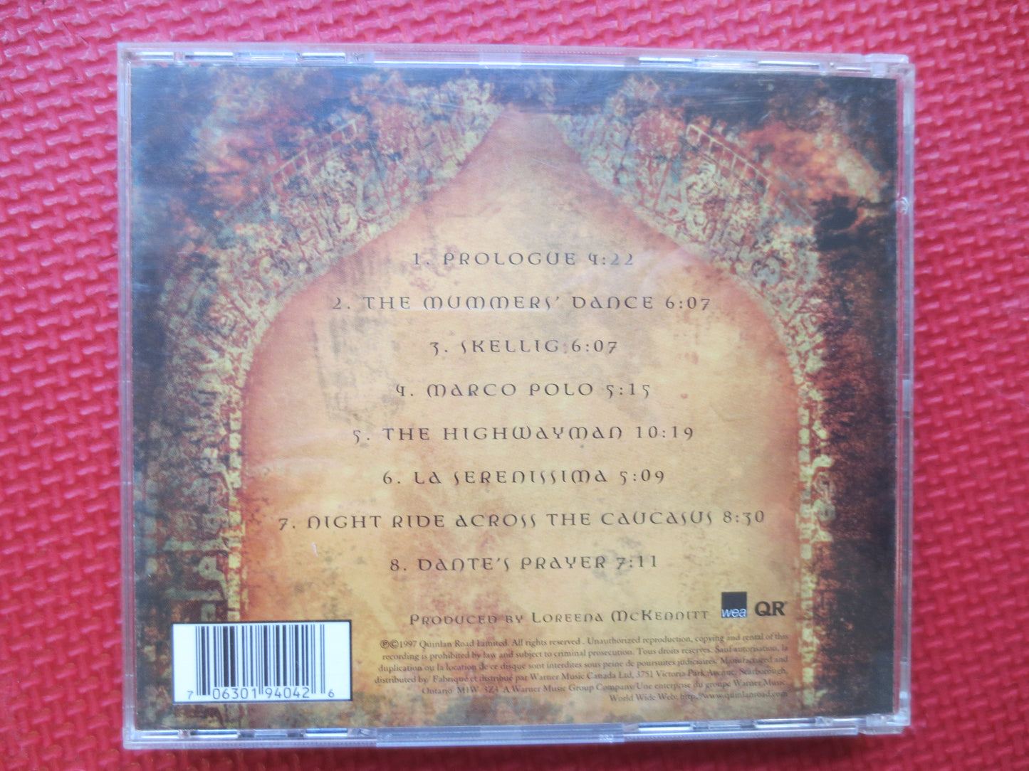 LOREENA McKENNITT, Book of SECRETS, Loreena McKennitt Cd, Country Music Cd, Folk Music Cd, Folk Cd, Country, 1997 Compact Disc