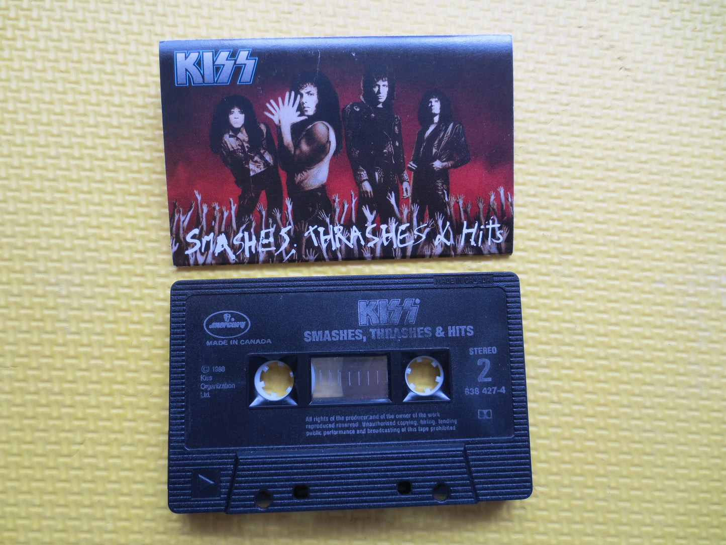 KISS, SMASHES, Thrashers and Hits, KISS Cassette, Kiss Tape, Kiss Album, 80s Rock Cassette, Rock Tape, Classic Rock Tape, 1988 Cassette