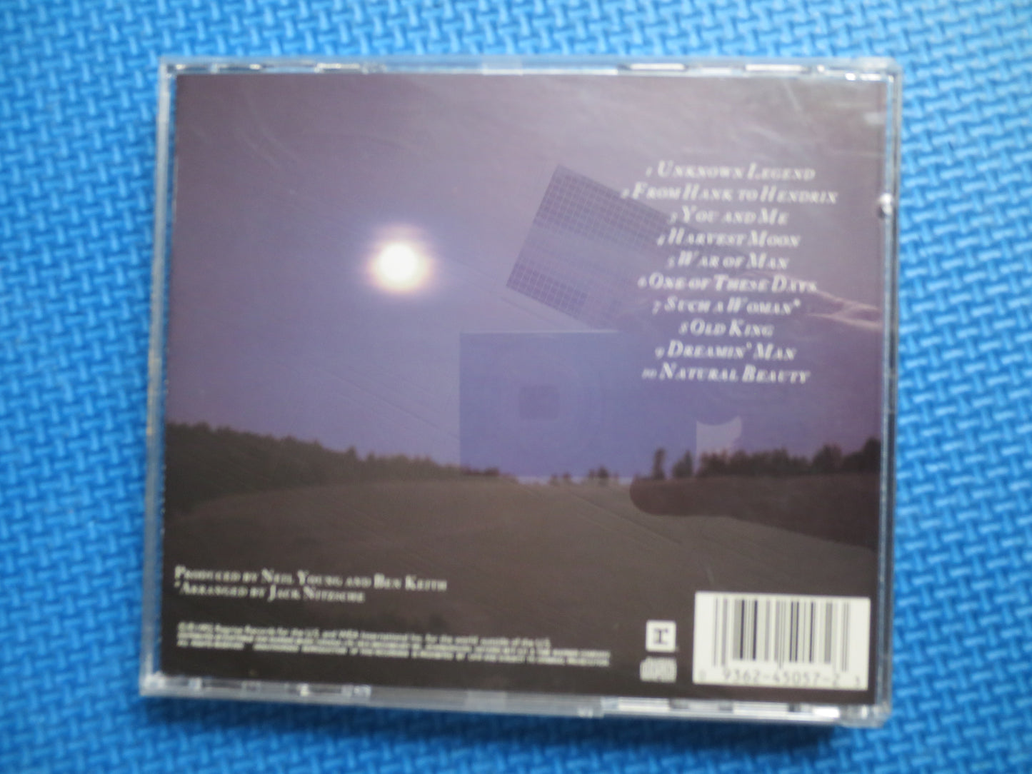 NEIL YOUNG, Harvest MOON, Neil Young Cd, Neil Young Lp, Vintage Compact Disc, Neil Young Album, Music Compact Disc, Rock Cds