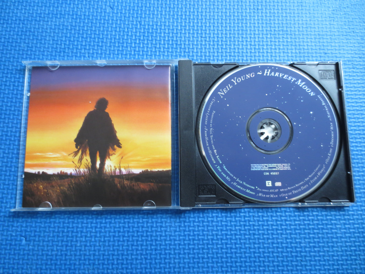 NEIL YOUNG, Harvest MOON, Neil Young Cd, Neil Young Lp, Vintage Compact Disc, Neil Young Album, Music Compact Disc, Rock Cds