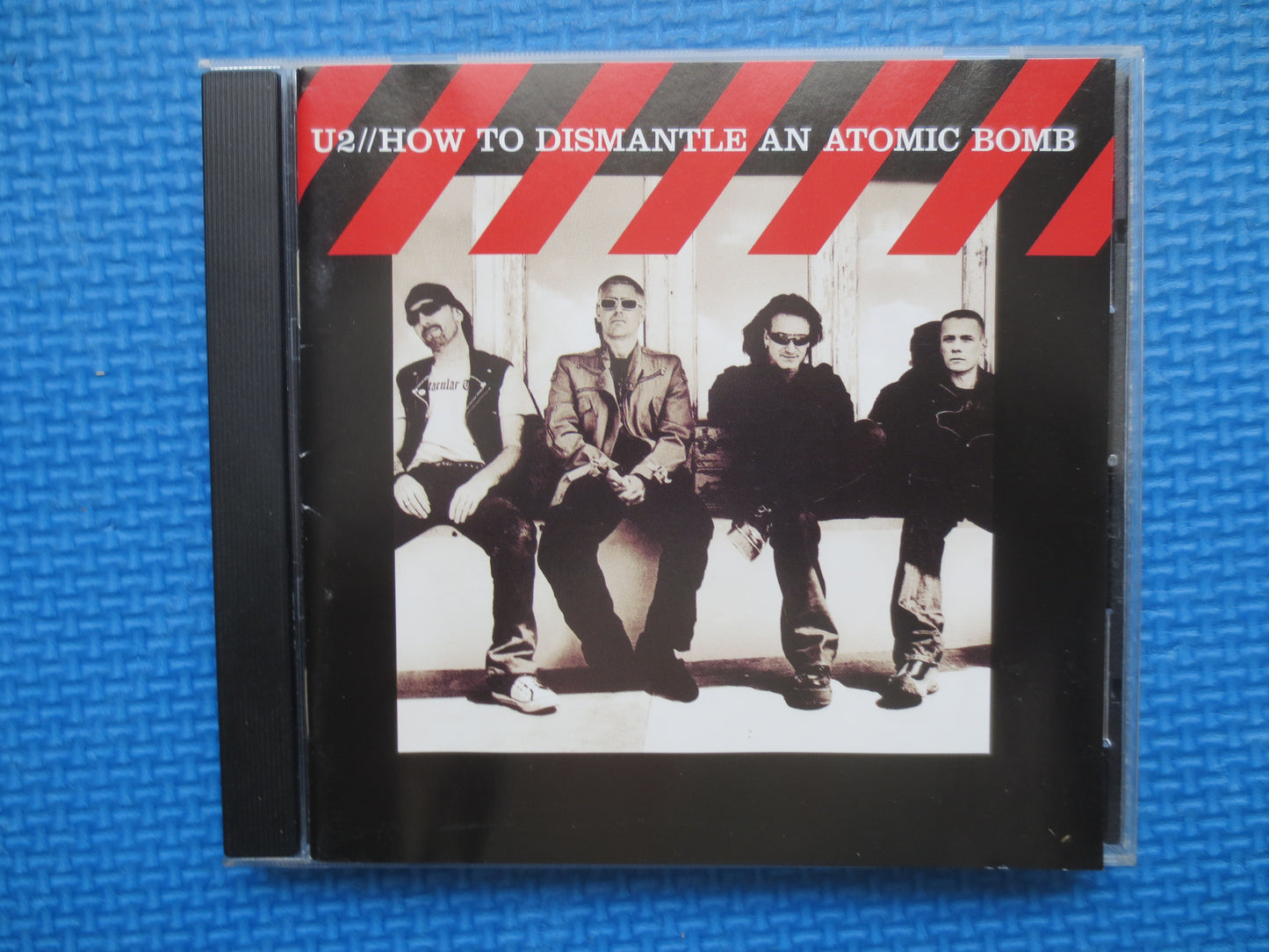 U2, ATOMIC BOMB, U2 Cd, U2 Compact Disc, U2 Album, U2 Lp, Rock Cd, Classic Rock Cd, Vintage Compact Disc, 2004 Compact Discs