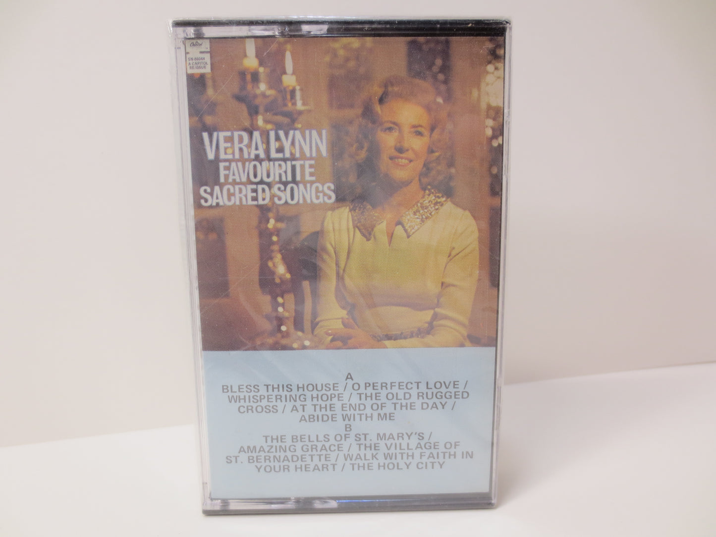 VERA LYNN, Factory SEALED, Favorite Sacred Songs, Vera Lynn Tape, Vera Lynn Album, Vera Lynn Cassette, Vera Lynn Songs, Tape, Tape Cassette