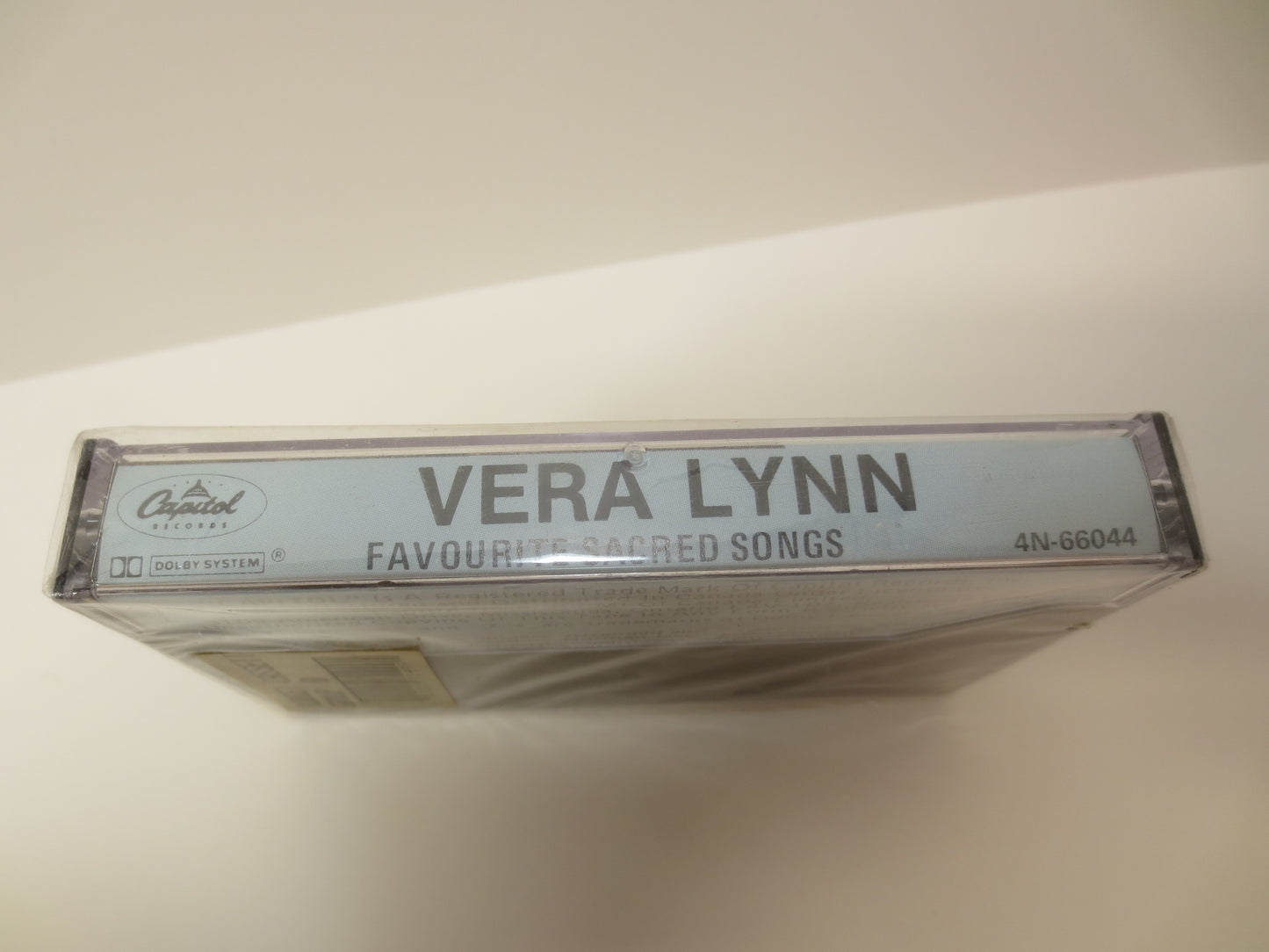 VERA LYNN, Factory SEALED, Favorite Sacred Songs, Vera Lynn Tape, Vera Lynn Album, Vera Lynn Cassette, Vera Lynn Songs, Tape, Tape Cassette