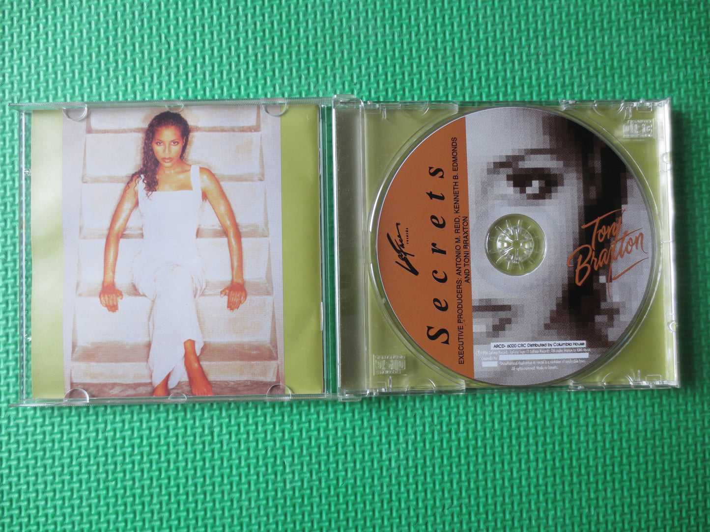 TONI BRAXTON, SECRETS, Toni Braxton Cds, Disco Cds, Dance Cds, Pop Music Cds, Pop Cds, Toni Braxton Songs, 1996 Compact Discs