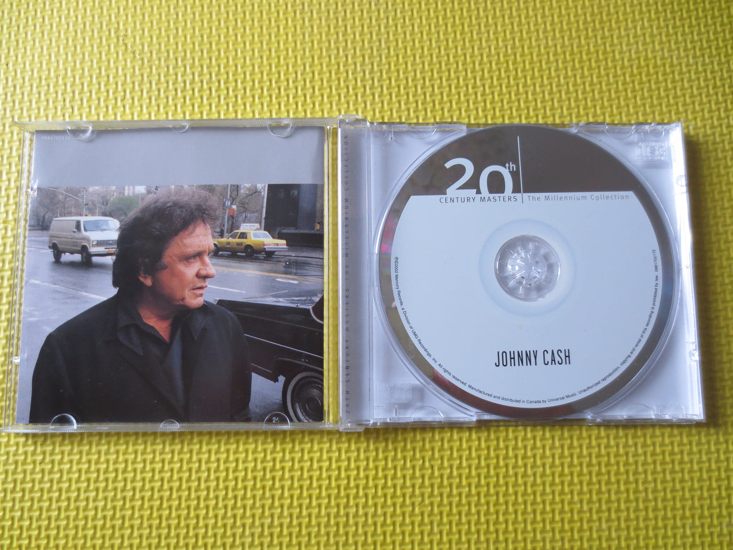 JOHNNY CASH, BEST of Cd, Johnny Cash Cd, Johnny Cash Album, Johnny Cash Songs, Country Cd, Classic Country, 2002 Compact Disc