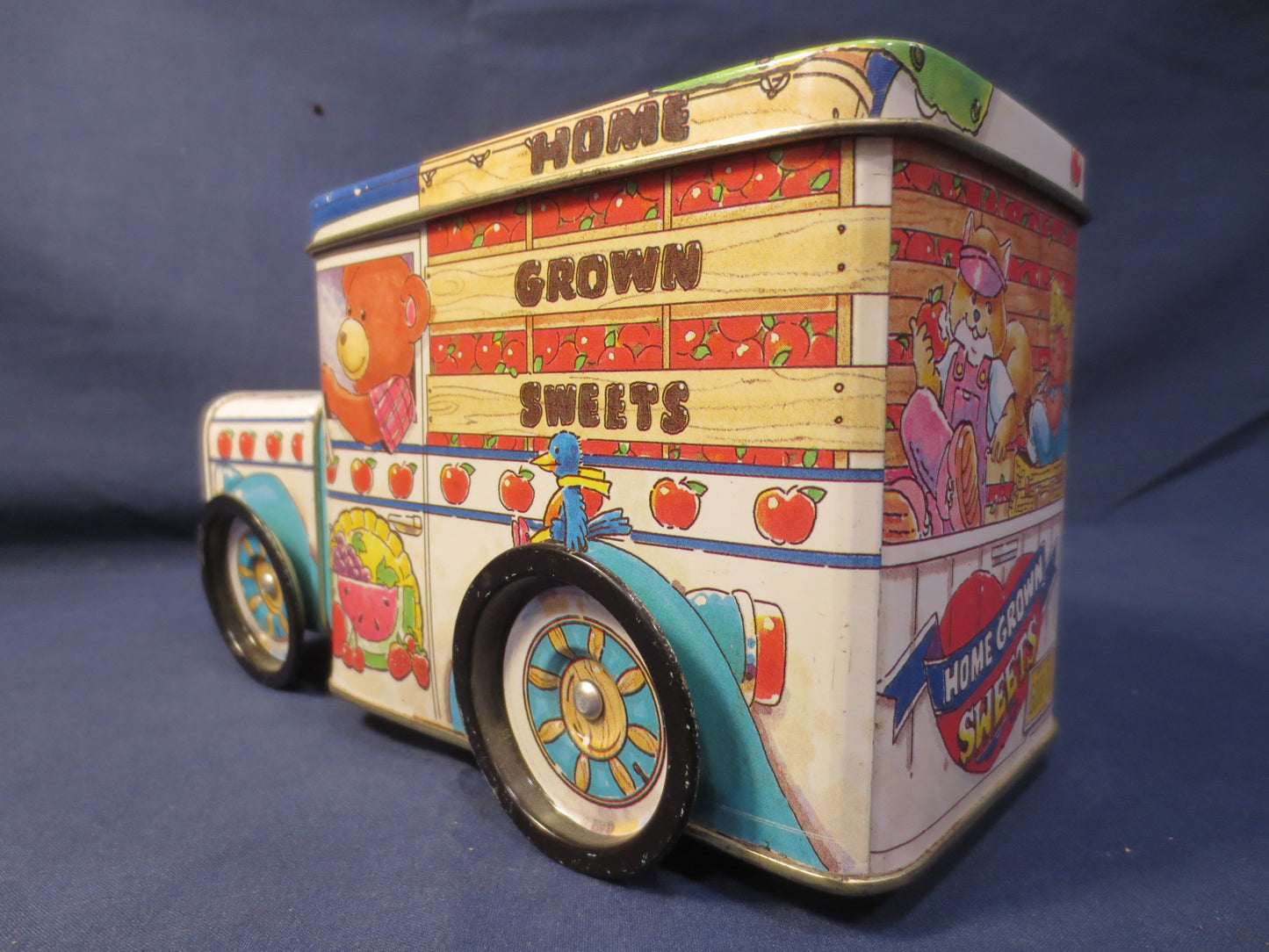 Vintage Tin, TIN TOY TRUCK, Tin Truck, Tin Advertising, Tin Box, Vintage Box, Vintage Toy, Tin Toys, Tin Art, Tin Vintage, Tin Cans, Toy Tin