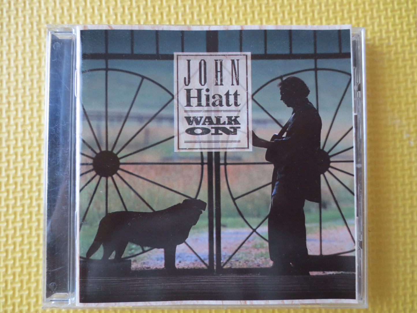 JOHN HIATT, WALK On, John Hiatt Cd, John Hiatt Lp, Rock Album, John Hiatt Albums, Pop Cds, Classic Rock Cds, 1995 Compact Disc