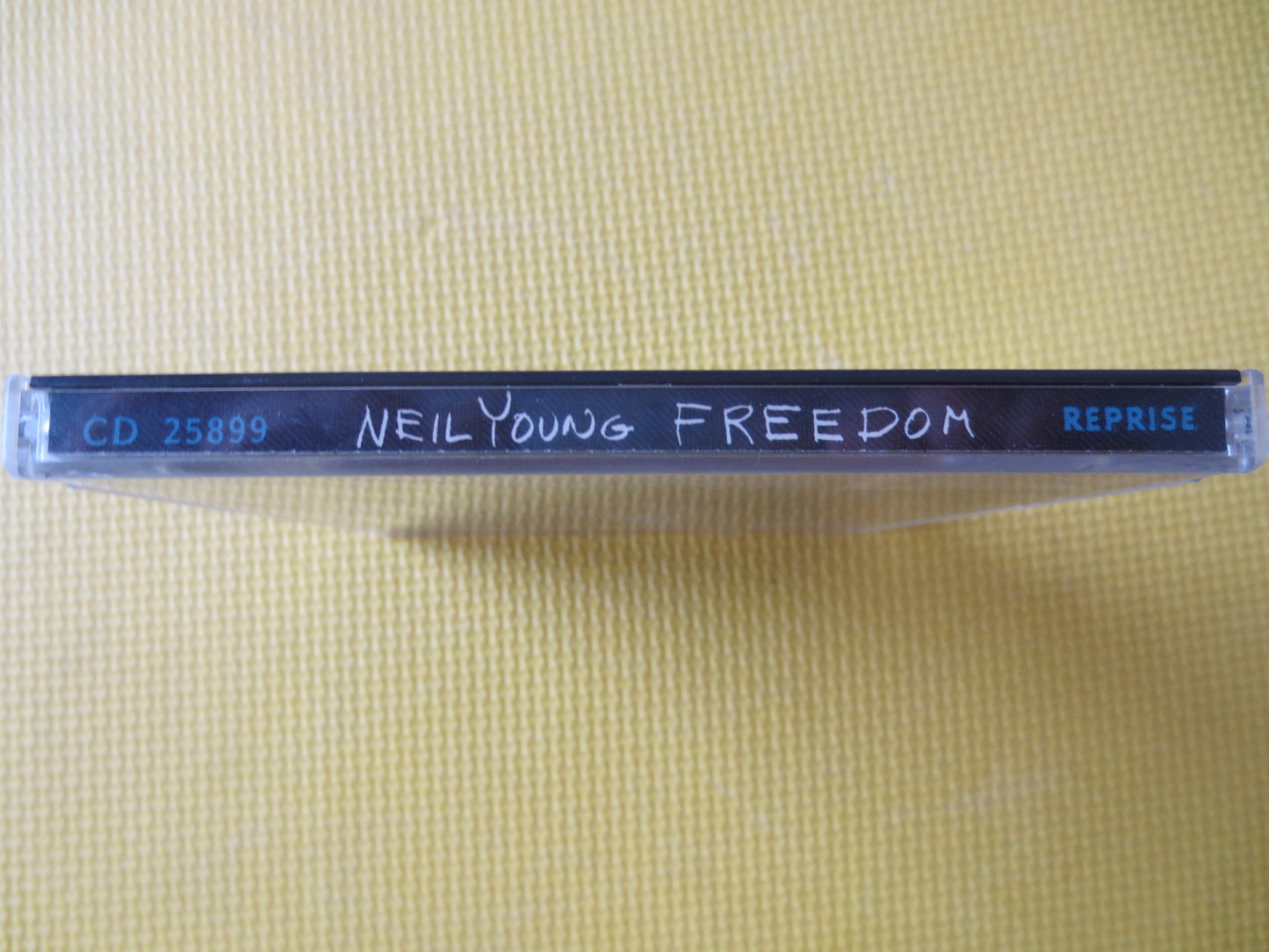 NEIL YOUNG, FREEDOM, Neil Young Cd, Neil Young Lp, Vintage Compact Disc, Neil Young Album, Rock Music Cds, 1989 Compact Disc